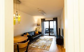 FESTWIESE - modernes Apartment nahe Neustadter Innenstadt
